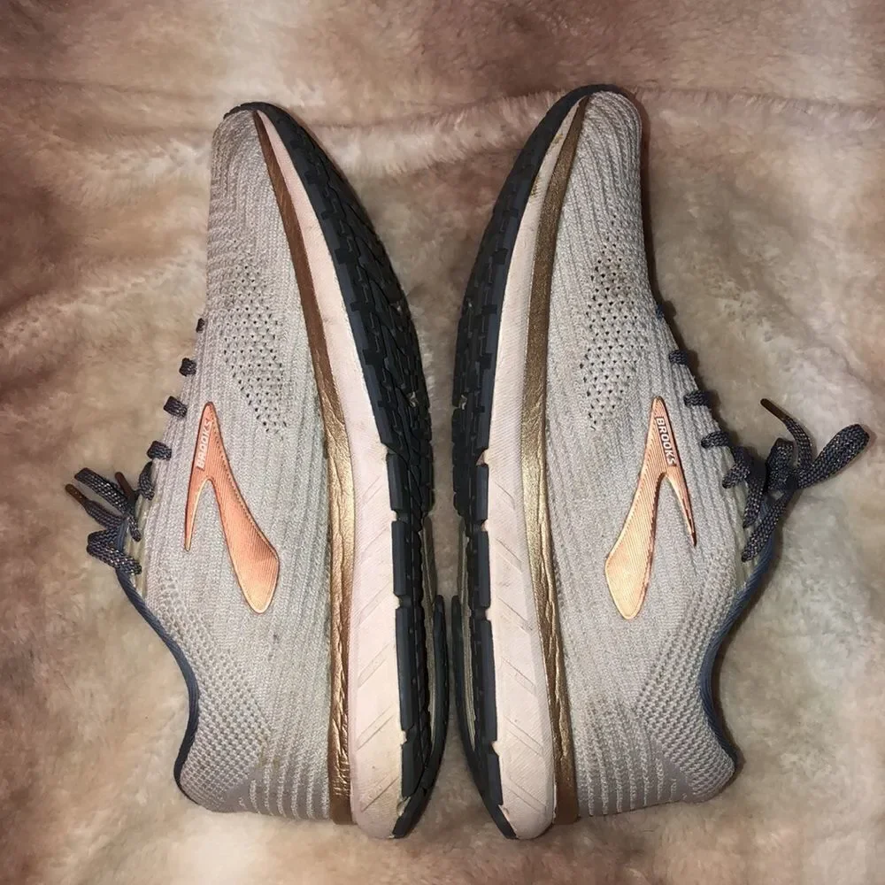 Brooks 8.5 Revel 3 Light Green Rose Gold Metallic Running Sneakers
